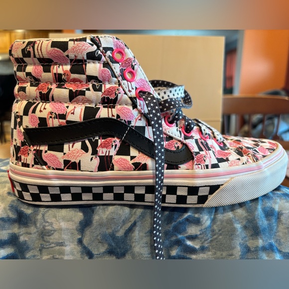 Vans skateboard shoes with checkerboard and flamingo 🦩 size men 5.5   women 7 - Picture 4 of 10